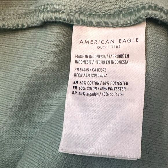 AMERICAN EAGLE Women’s Light Sage Green Corded Oversized Button-Up Hooded Shacke - Picture 6 of 7